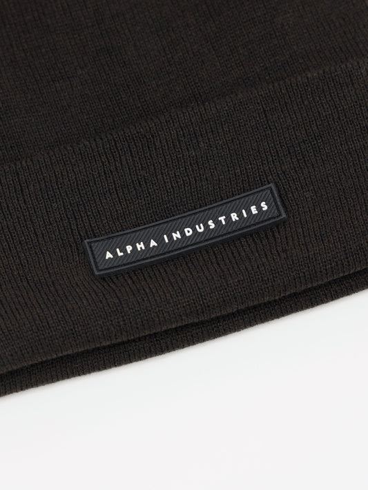 ALPHA INDUSTRIES - Rubber Logo Beanie Black