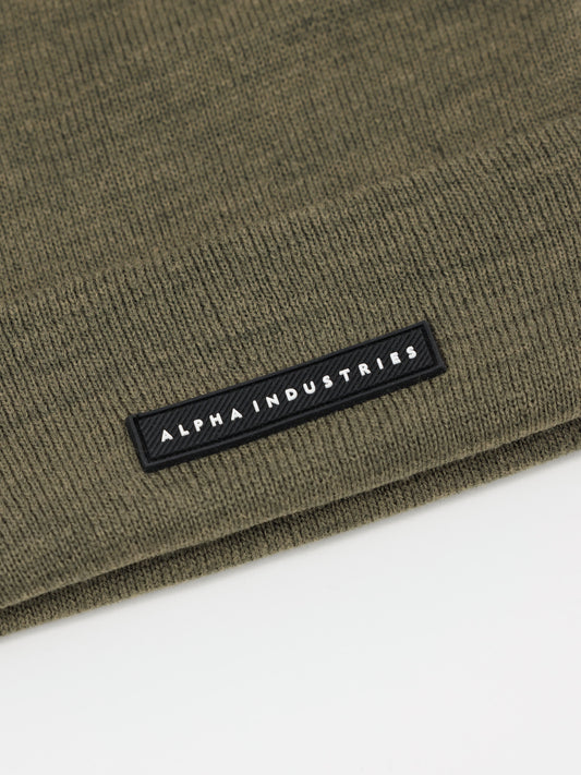 ALPHA INDUSTRIES - Rubber Logo Beanie Dark Olive