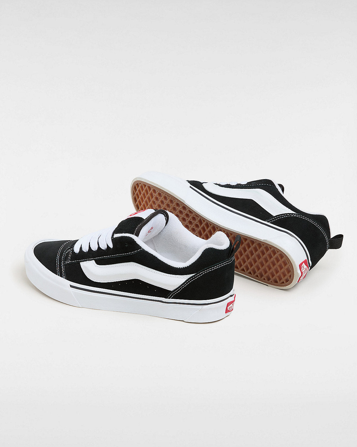 VANS - Knu Skool Black