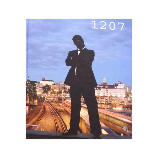 Dopo 20 anni di attività per la prima volta i writer della capitale svedese si fanno immortalare per questo nuovissimo libro. 1207