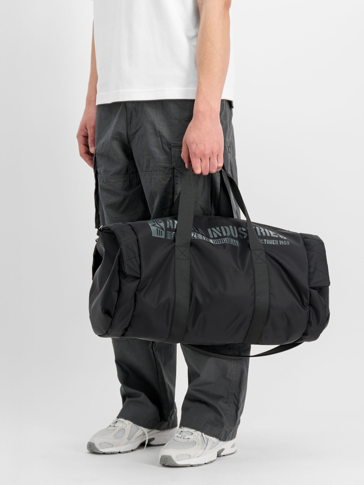 ALPHA INDUSTRIES - MA-1 Gym Bag Black