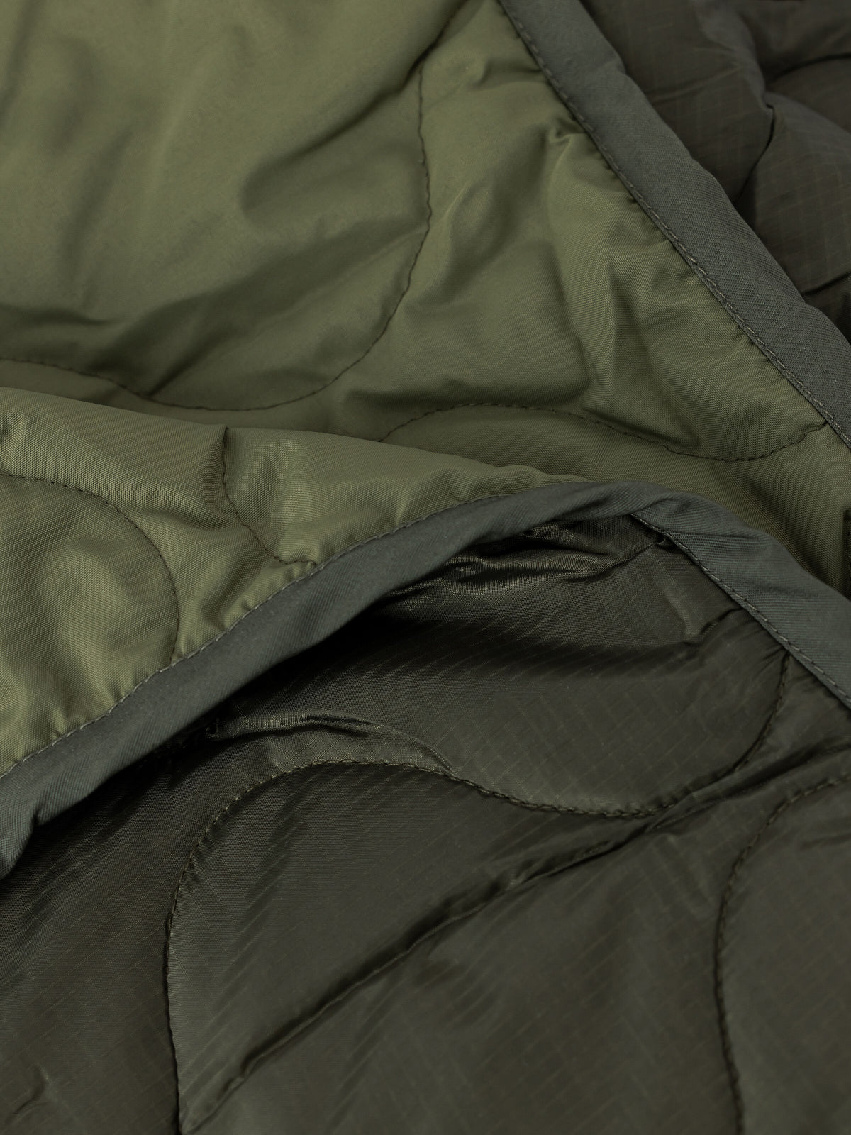 ALPHA INDUSTRIES - Packable Picknick Blanket Dark Olive