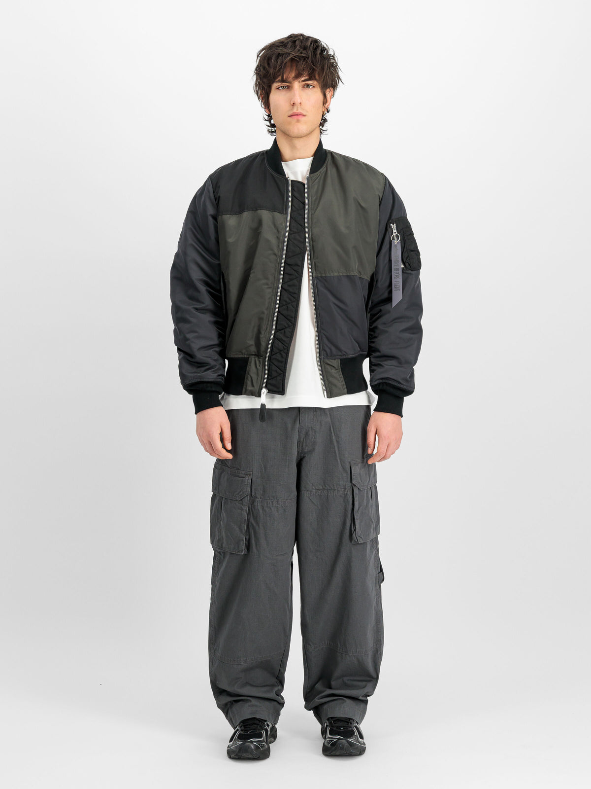 ALPHA INDUSTRIES - MA-1 Tricolor Bomber Jacket Black
