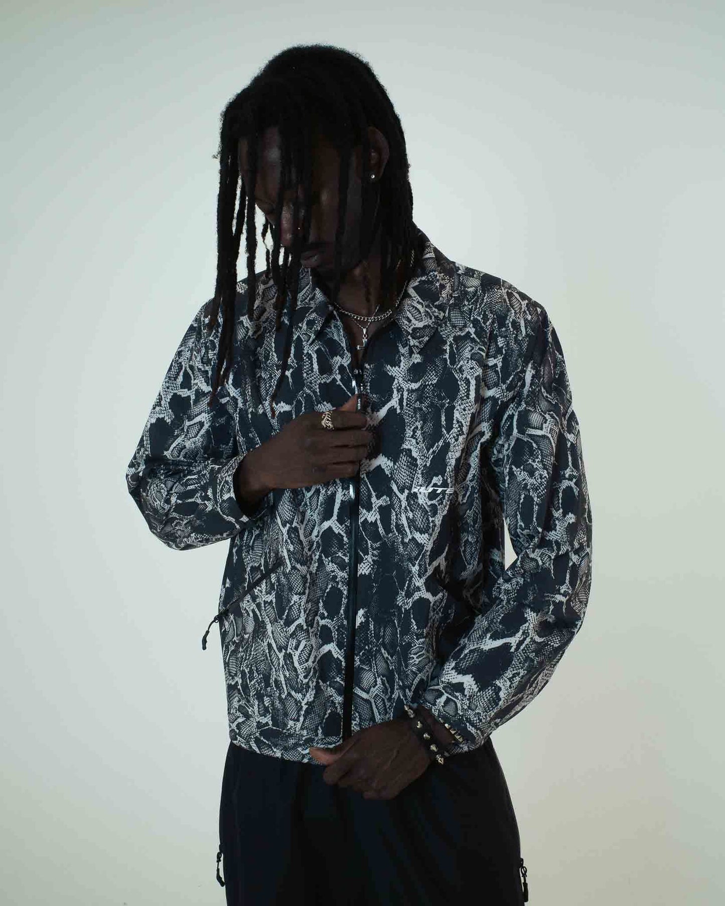 IUTER - Ally Taped Jacket Snakeskin