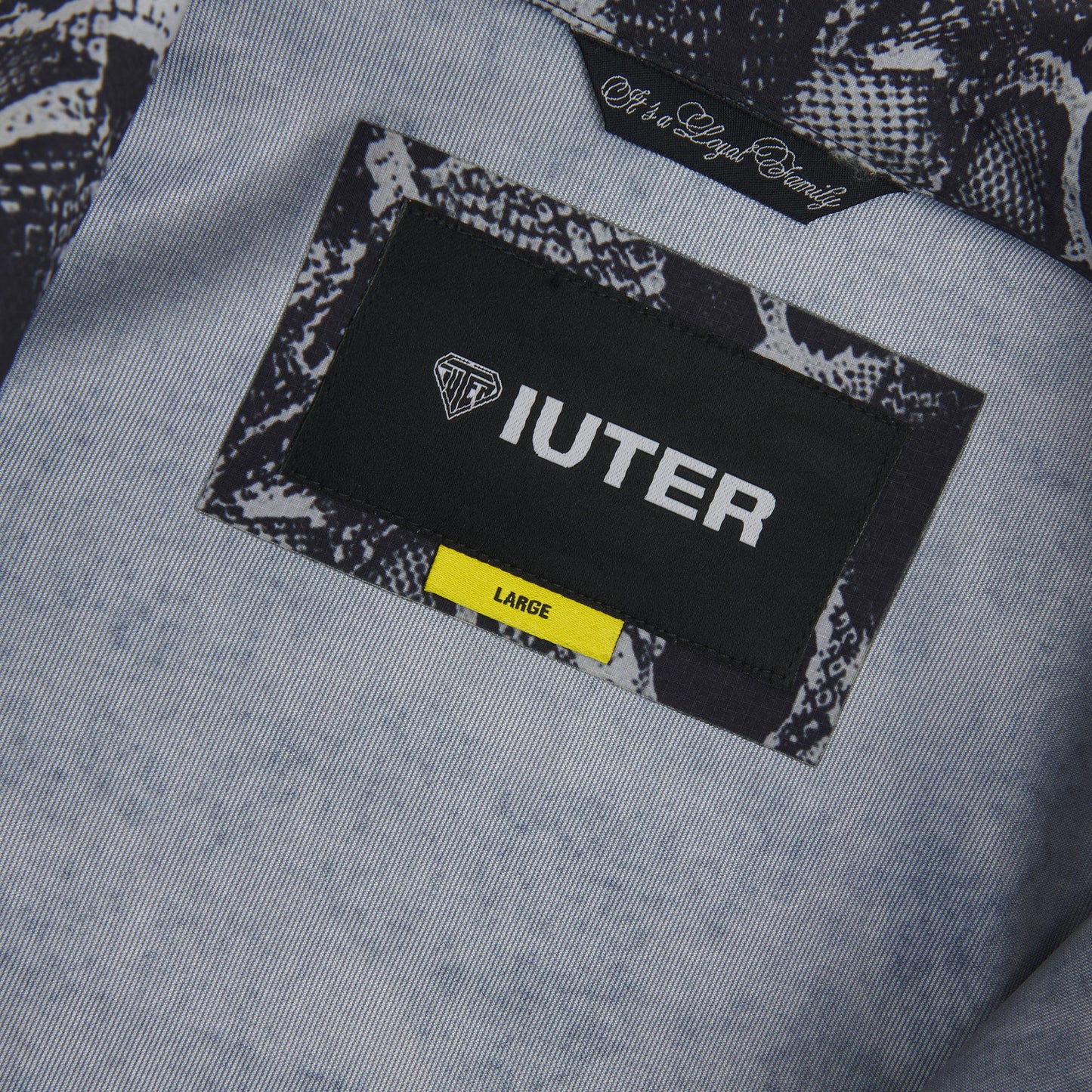 IUTER - Ally Taped Jacket Snakeskin