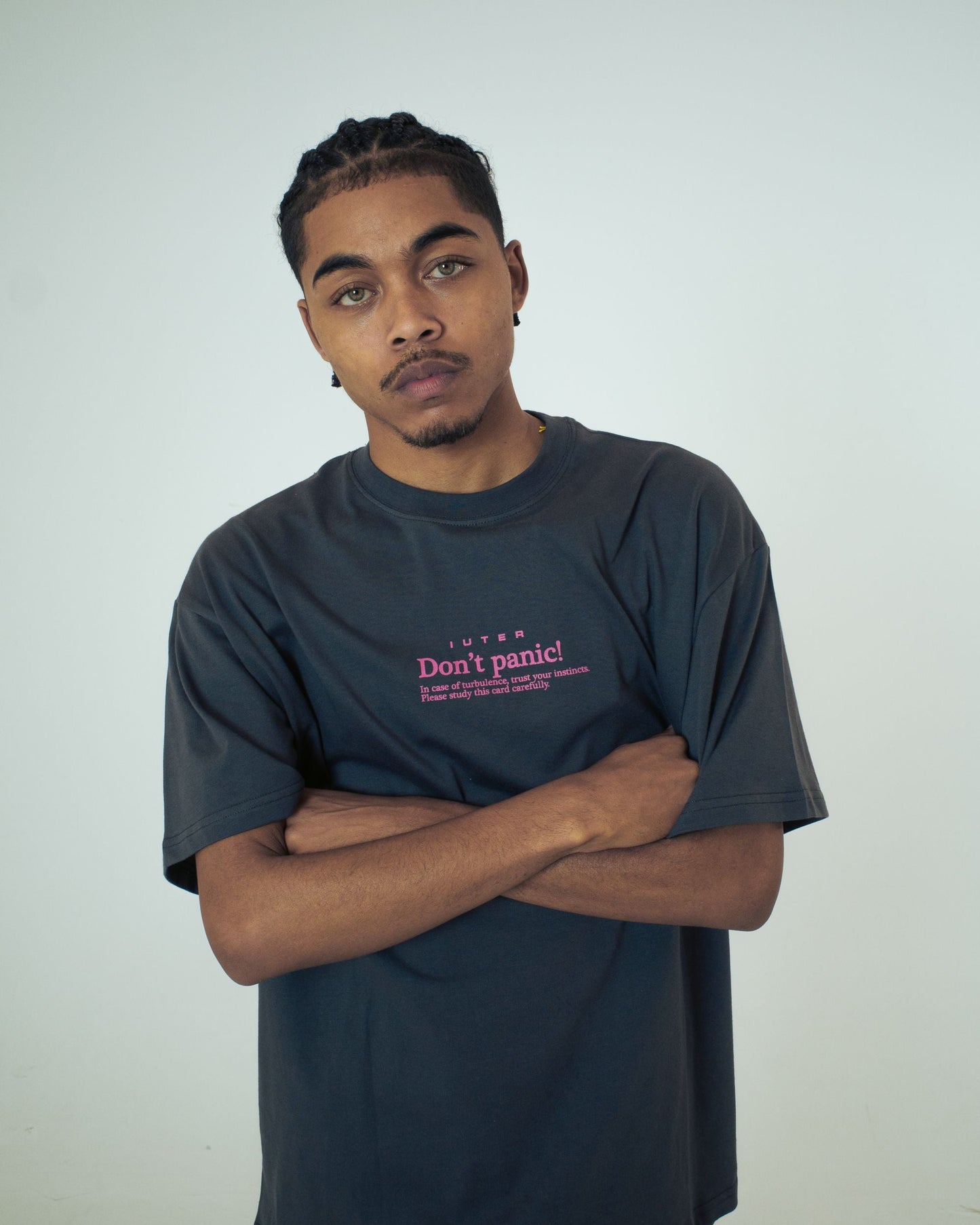 IUTER - Don't Panic T-Shirt Asphalt
